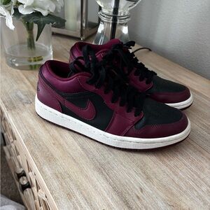 Nike Air Jordan Low in Dark Beetroot and Black EUC 7.5